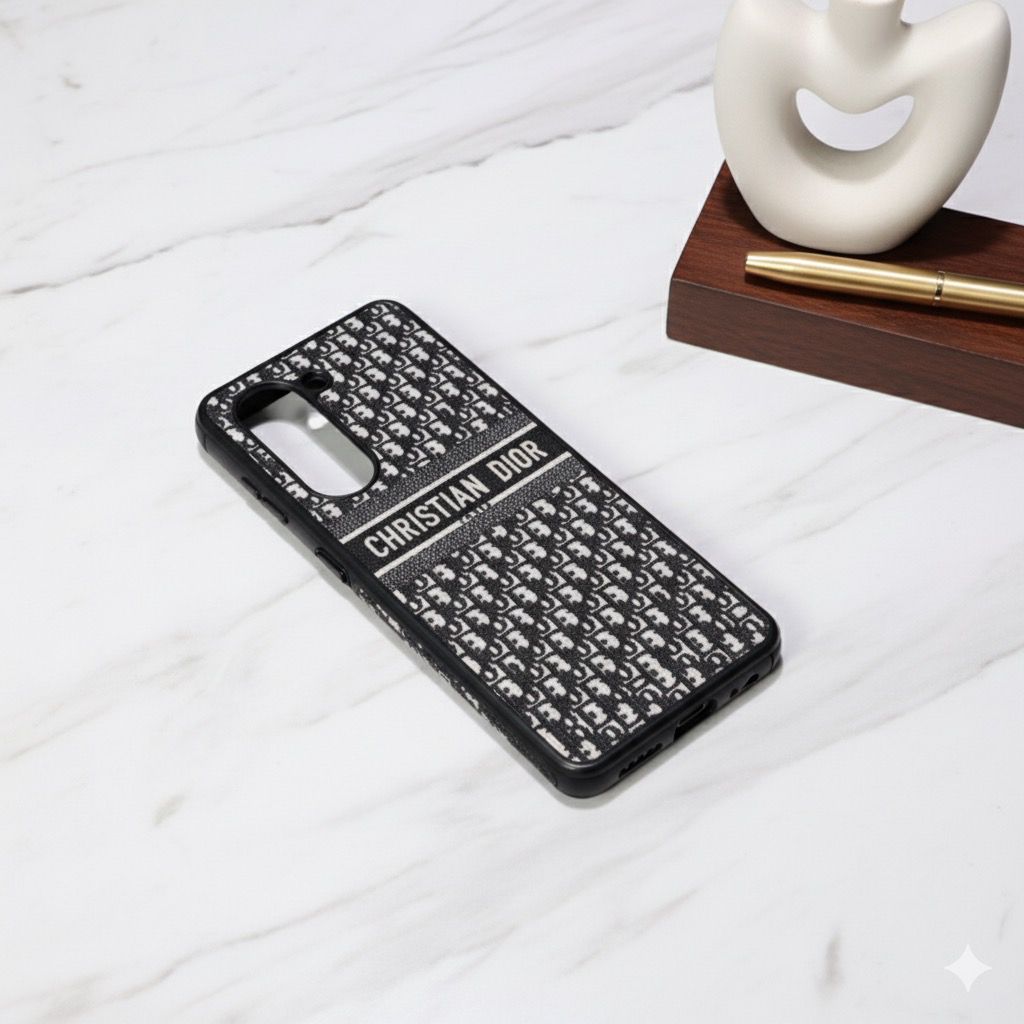 Elegant Fabric Pattern Case for Galaxy Z Fold – Haute Couture Style
