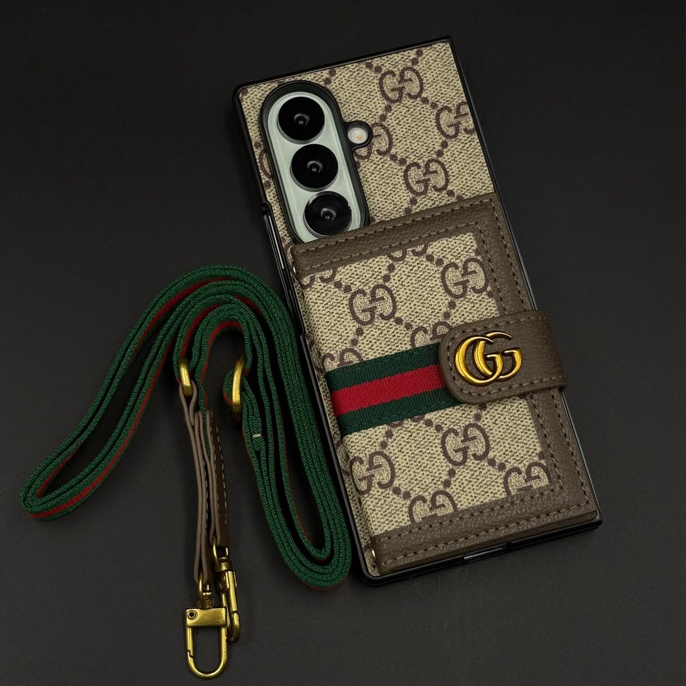 Elegant Design with Shoulder Strap